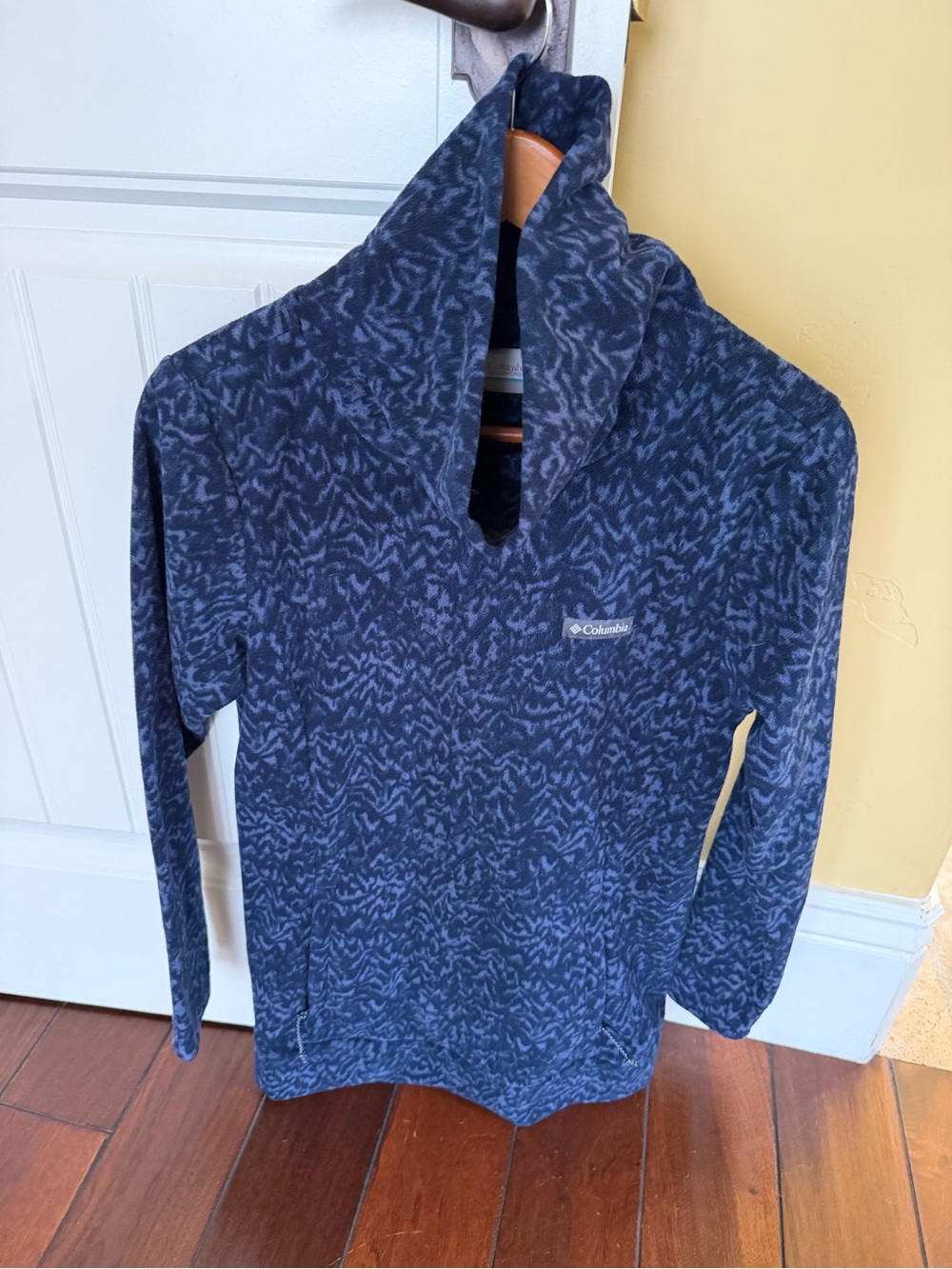 Columbia Women’s long Dark Blue Patterned Turtleneck Sweater